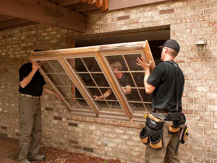 General Contractor vs. Window Company: A Comparison