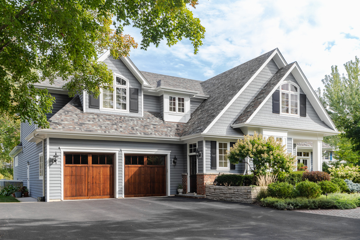 Before Selling Your Home: Should You Replace Your Windows?